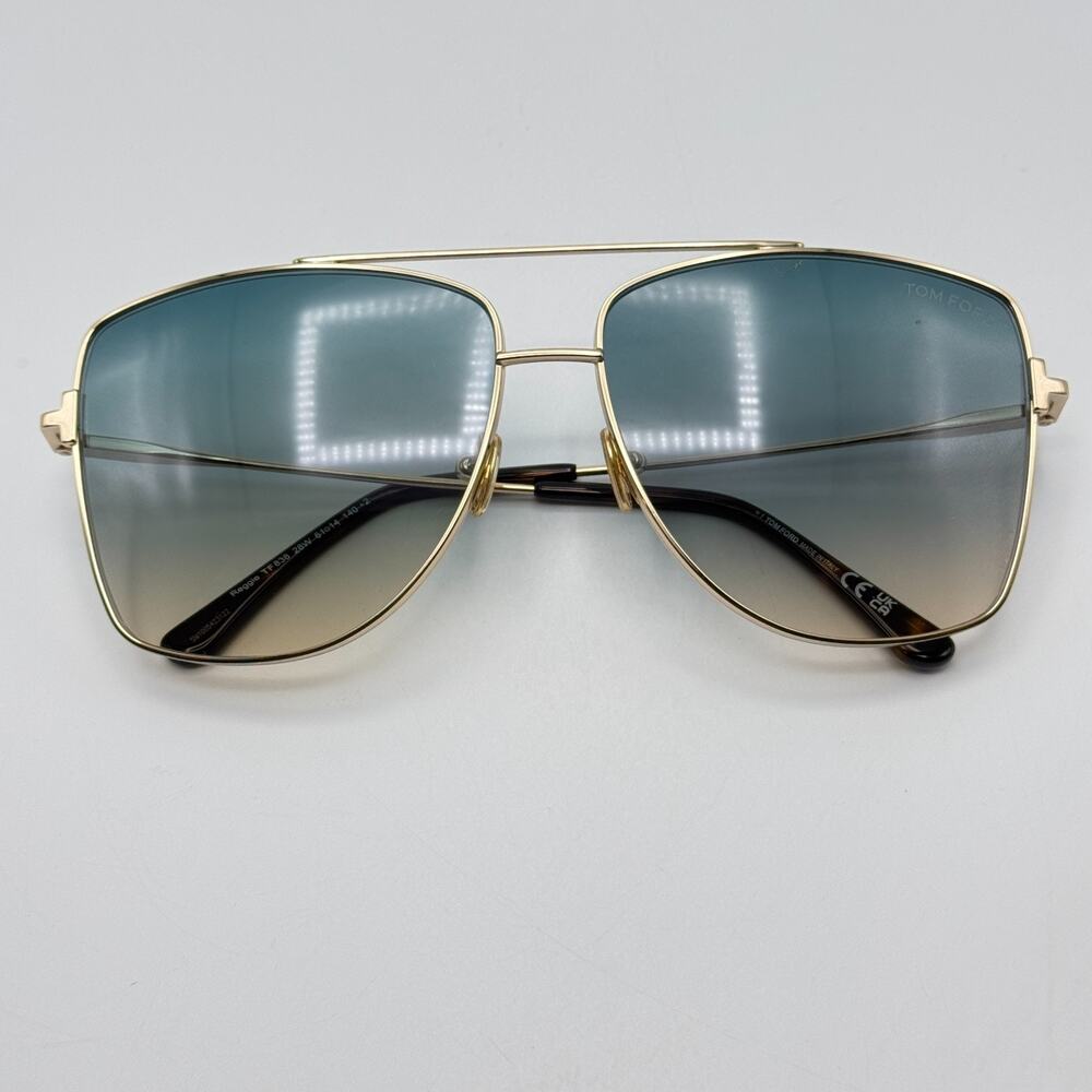 Tom Ford Sunglasses Reggie TF838 28W Rose Gold Aviator Frame Gradient Lens New